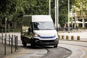 Iveco Daily 35-EV Blue Power Van 2017 года